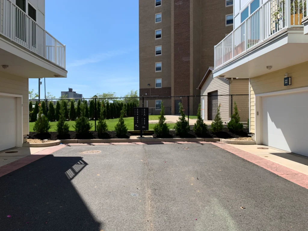commerciallandscapingcoltsnecknj Baur Lawns